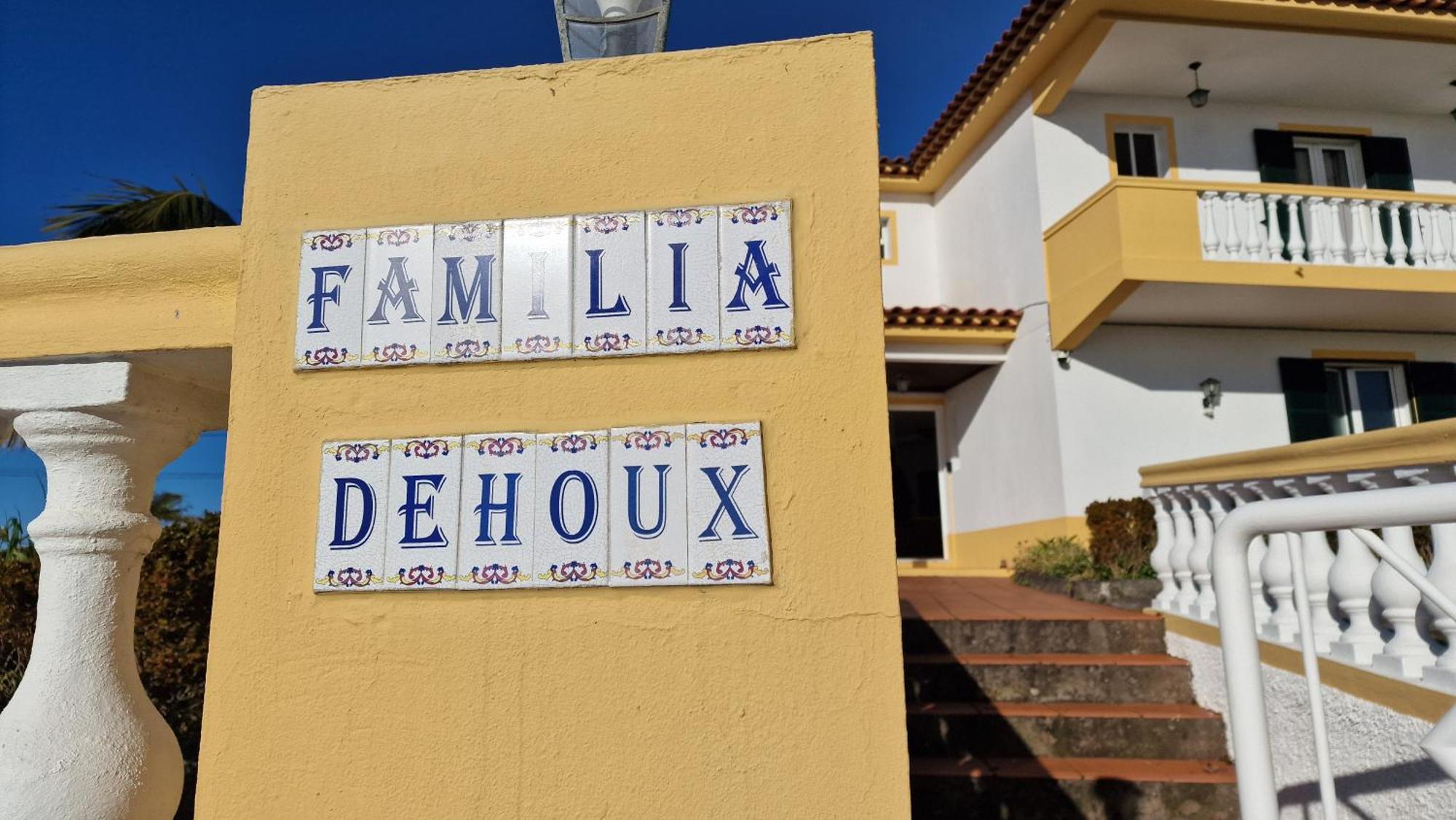 Villa Familia Dehoux Camacha  Екстериор снимка